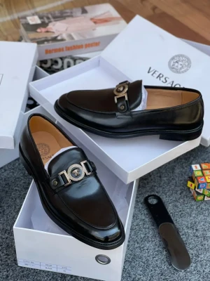 Roberto Serpentini Black Leather Penny Loafer with Brogue Detailing