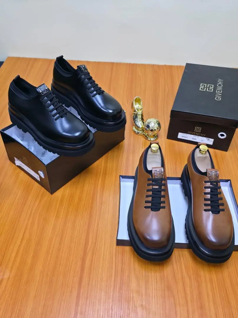 Givenchy™ Urban Street Platform Oxford Givenchy Urban Street platform oxfords in black and brown leather,