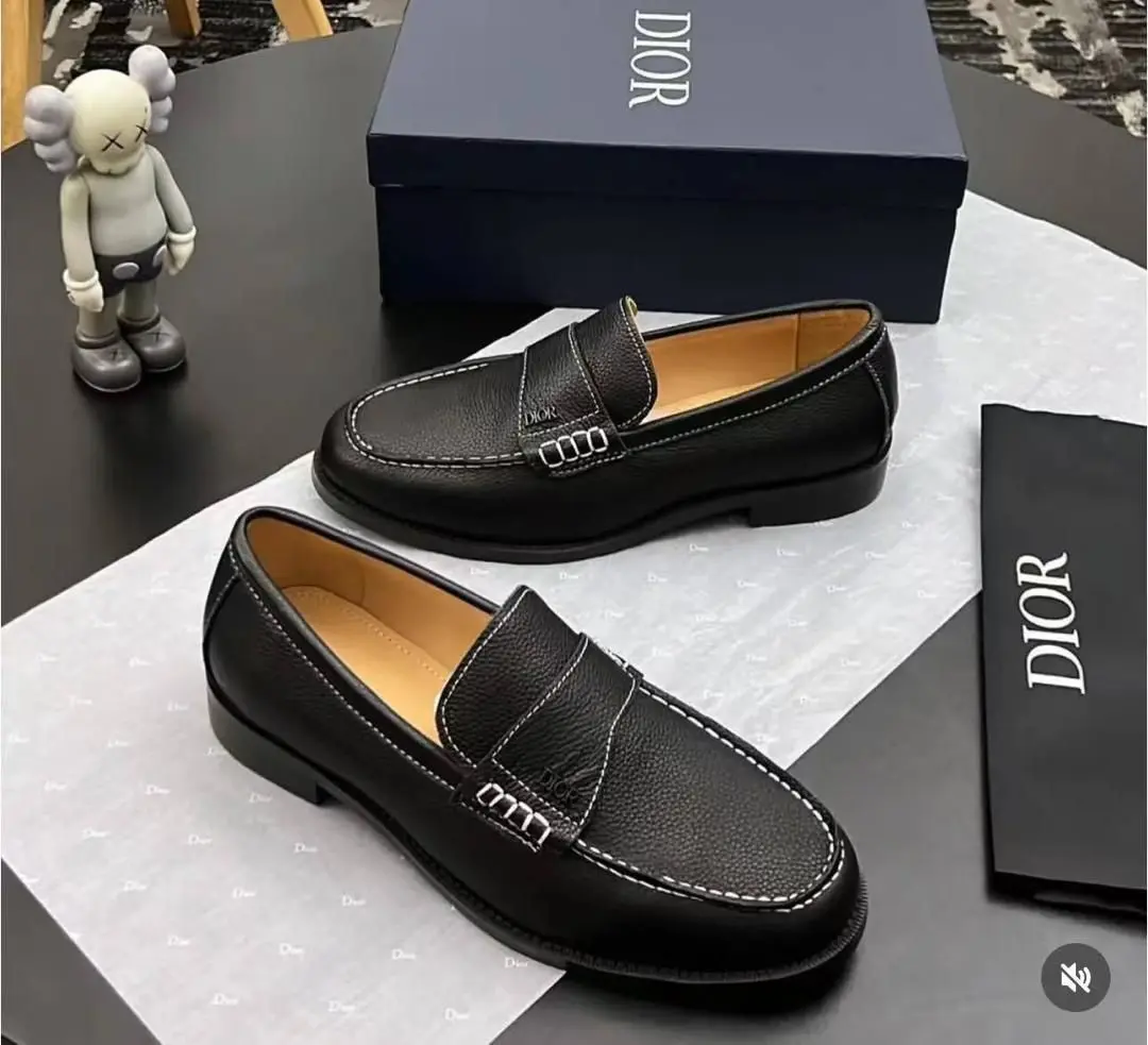 Dior™ B23 Loafer Grain Leather uxury dark brown grained leather Dior B23 loafer with a sleek upper