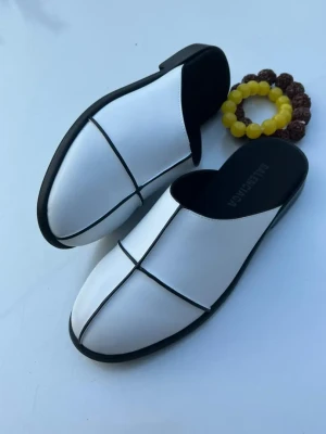 Balenciaga monochrome slide sandals