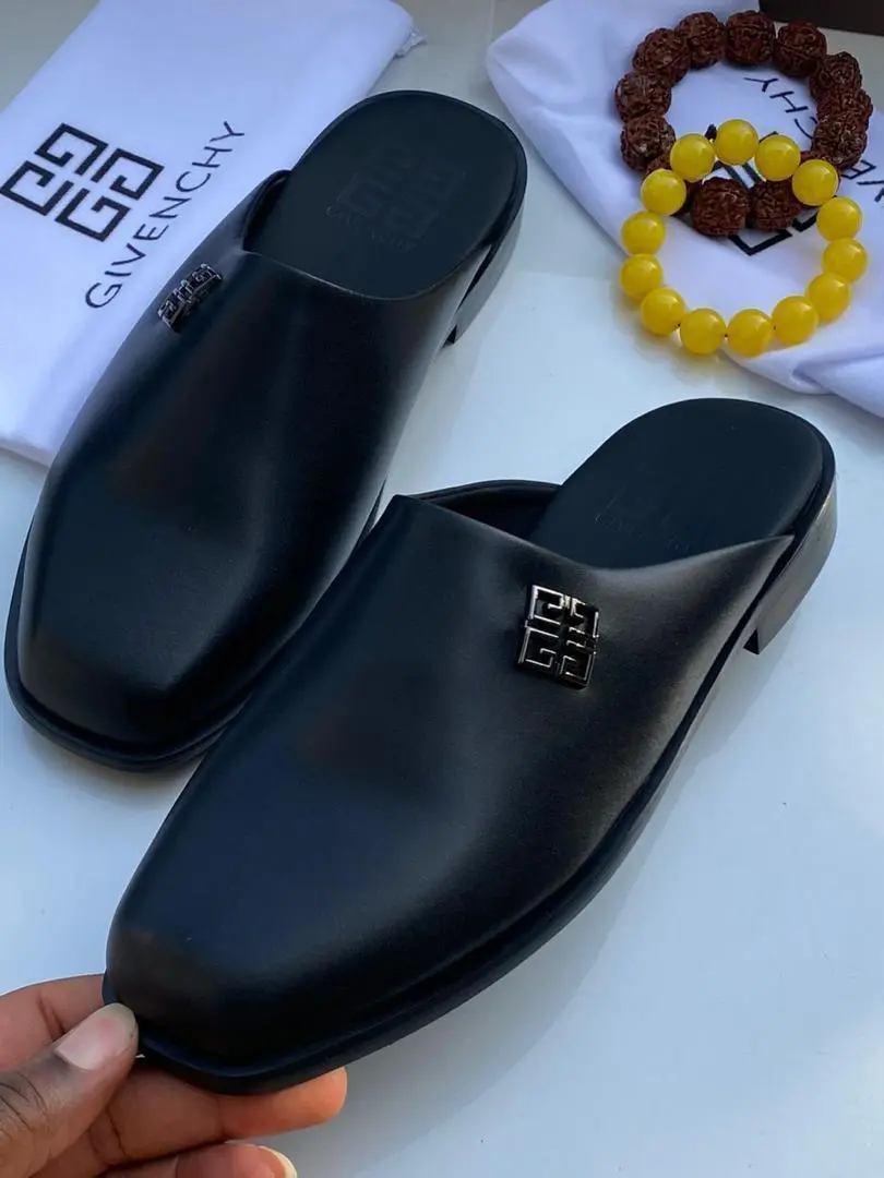 Givenchy™ Italian Leather Slide Sandal Luxury black Givenchy 4G logo slide sandals