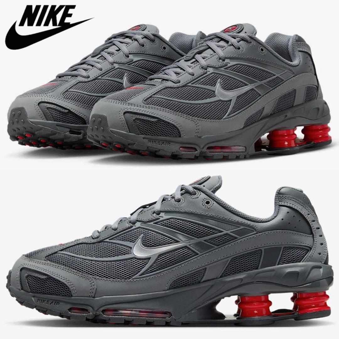 Iconic Nike Shox R4 sneakers Iconic Nike Shox R4 sneakers