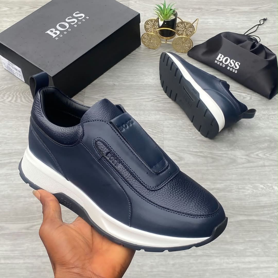 Hugo Boss navy leather slip-on sneakers Hugo Boss navy leather slip-on sneakers - Image 4